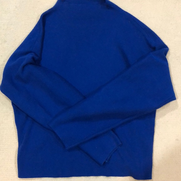 H&M Sweaters - Royal blue crew neck sweater